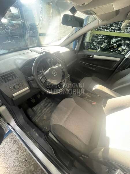 Opel Zafira 1.7cdt 2011. god. -  kompletan auto u delovima