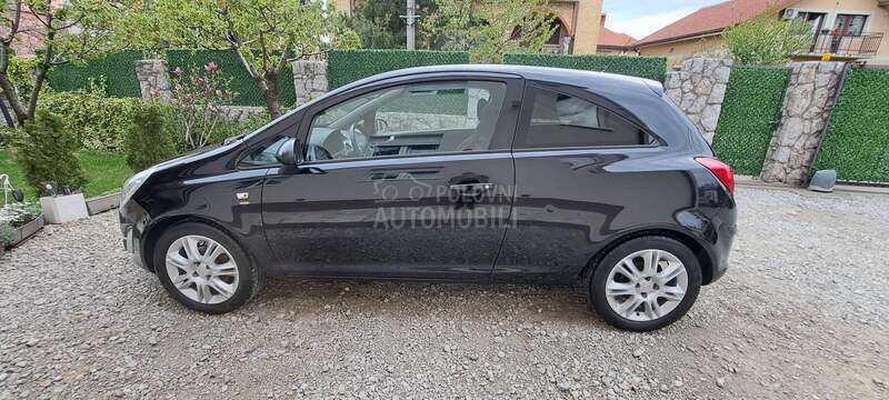 Opel Corsa D 1.4 16V