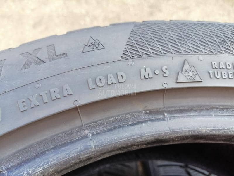 Continental 245/45 R18 Zimska