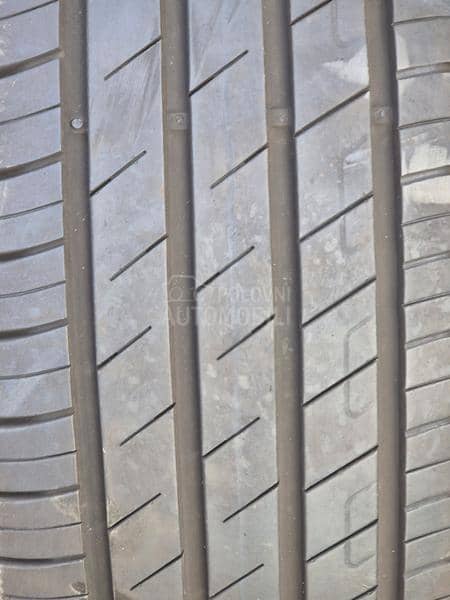 Bridgestone 215/55 R17 Letnja