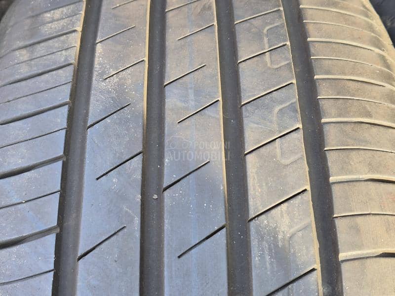 Bridgestone 215/55 R17 Letnja