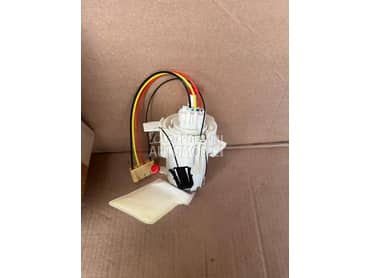 Pumpa goriva u rezervoaru za Audi S8 od 2010. do 2017. god.