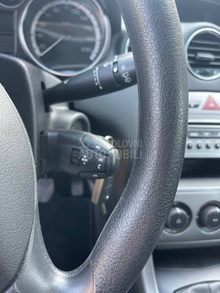 Peugeot 308 N e m a c k a