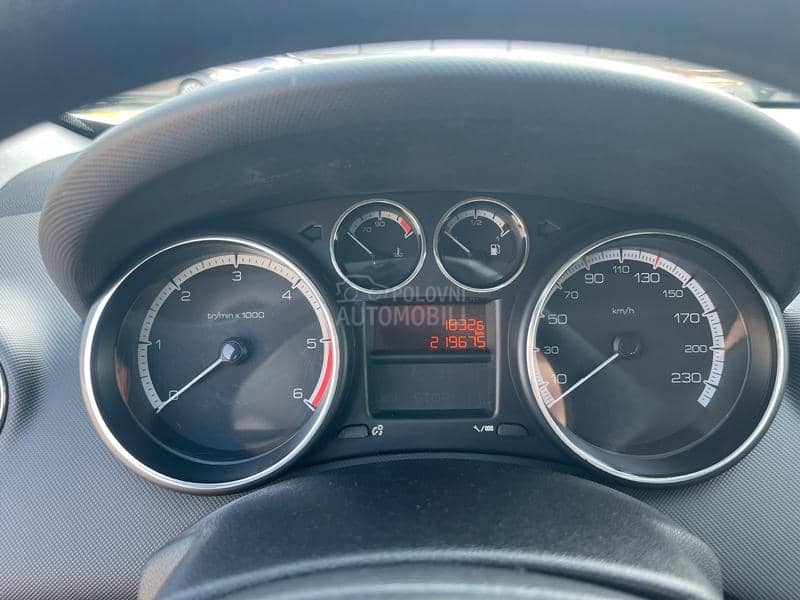 Peugeot 308 N e m a c k a