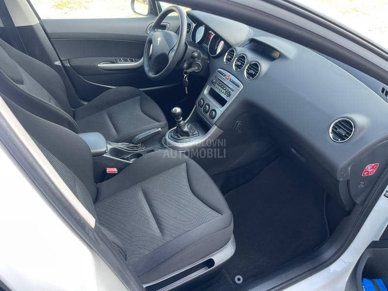 Peugeot 308 N e m a c k a