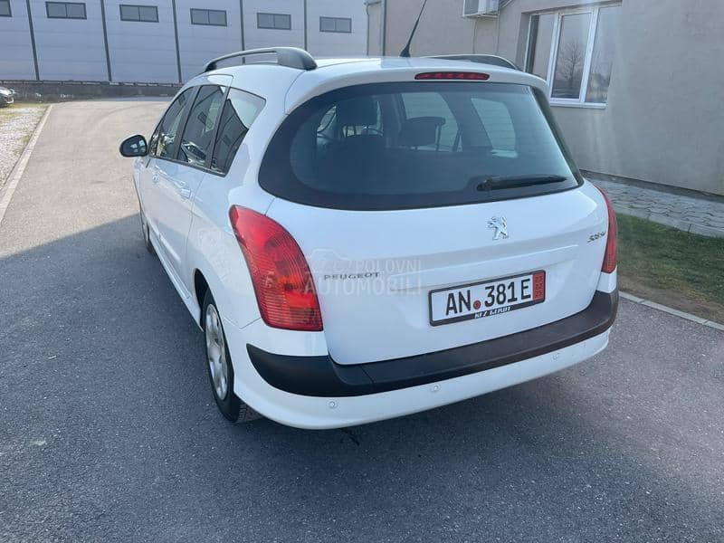 Peugeot 308 N e m a c k a