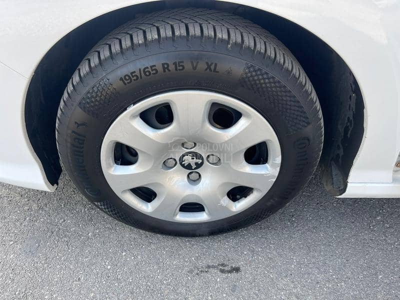 Peugeot 308 N e m a c k a