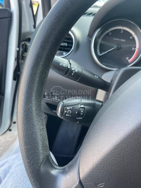 Peugeot 308 N e m a c k a