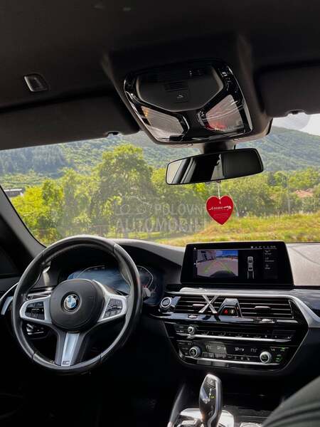 BMW 520 enterijer u M paketu