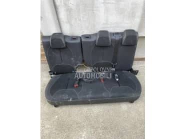 zadnja klupa za Citroen DS3