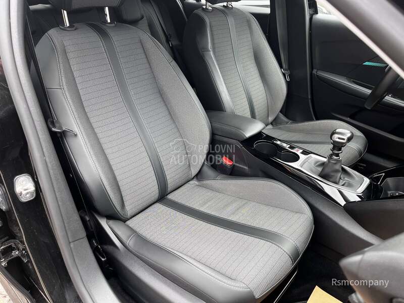 Peugeot 208 1.2 Allure/Virtual3D