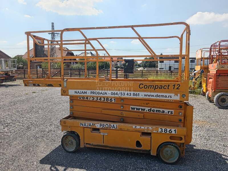 Haulotte compact 12