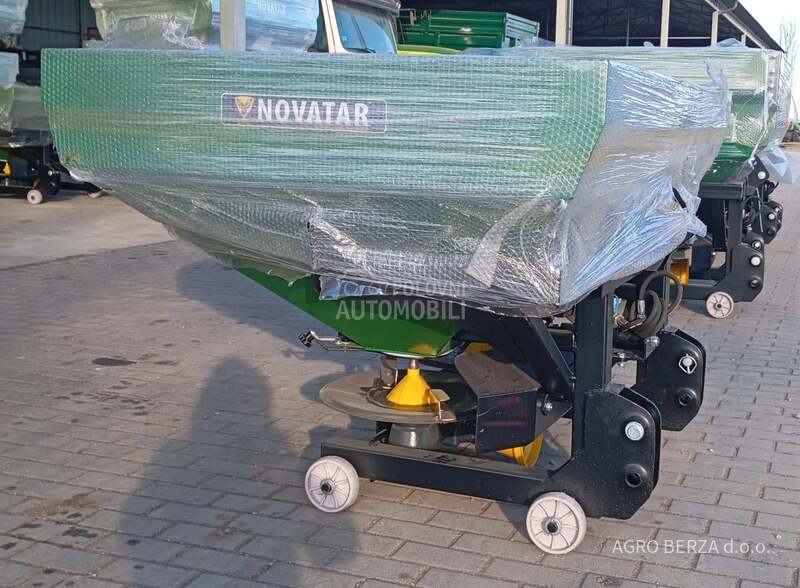 RASIPAČI ĐUBRIVA 1000L