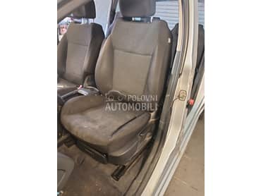 sedista za Peugeot 5008