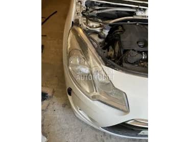 desni far za Citroen DS3
