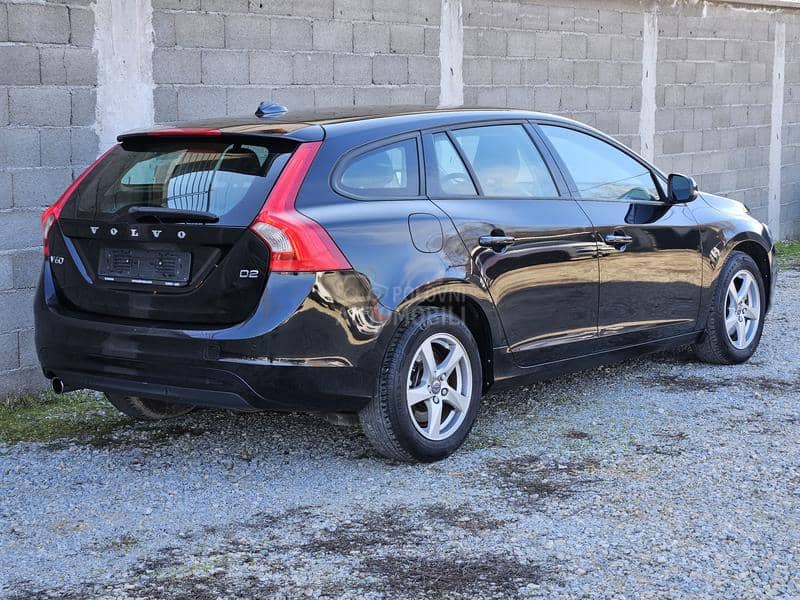 Volvo V60 D2 NOVI TIP