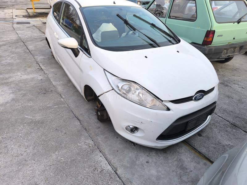 Ford Fiesta 1.4 2012. god. -  kompletan auto u delovima