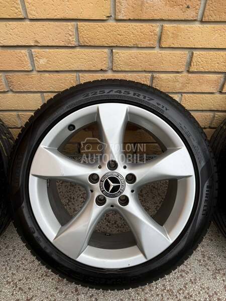 Pirelli 225/45 R17 Letnja