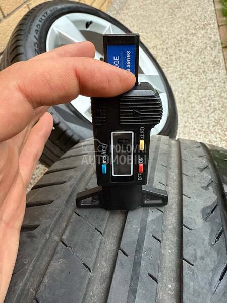 Pirelli 225/45 R17 Letnja