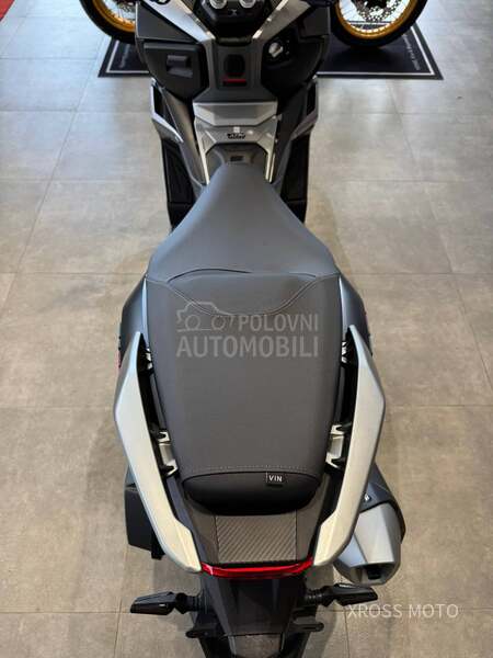 Voge SR1 ADV
