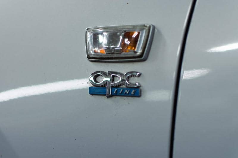 Opel Astra J GTC OPC