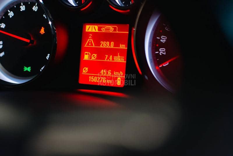 Opel Astra J GTC OPC