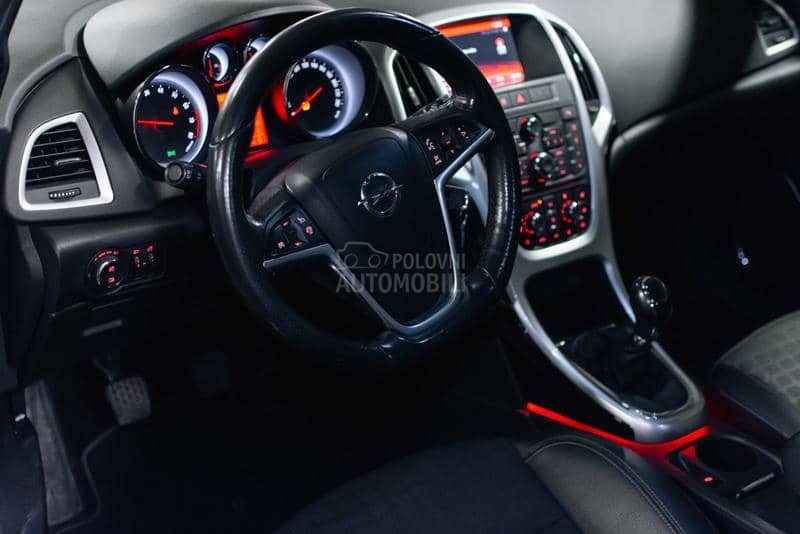 Opel Astra J GTC OPC