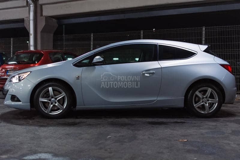 Opel Astra J GTC OPC