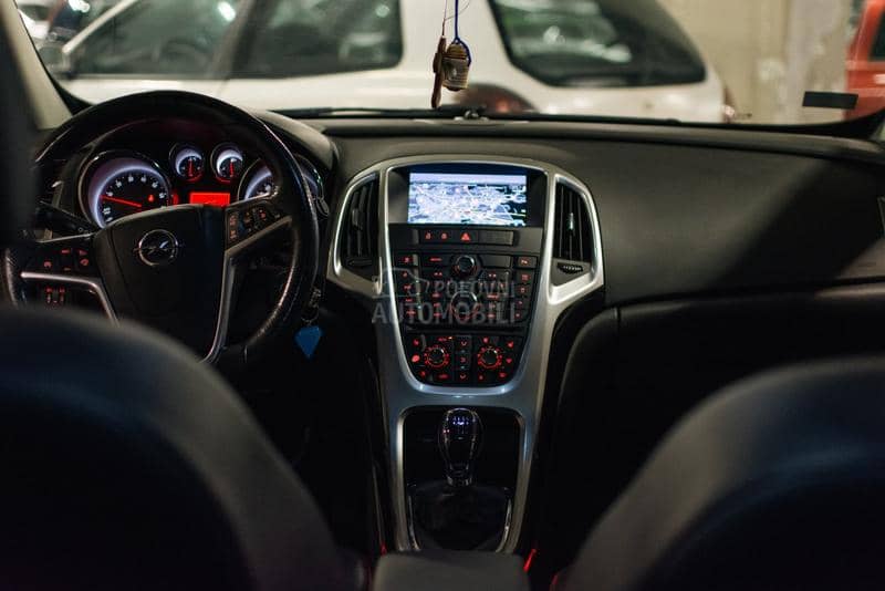 Opel Astra J GTC OPC