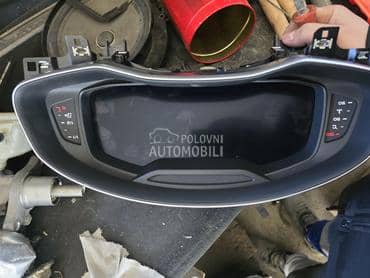 virtualni sat za Audi Q8