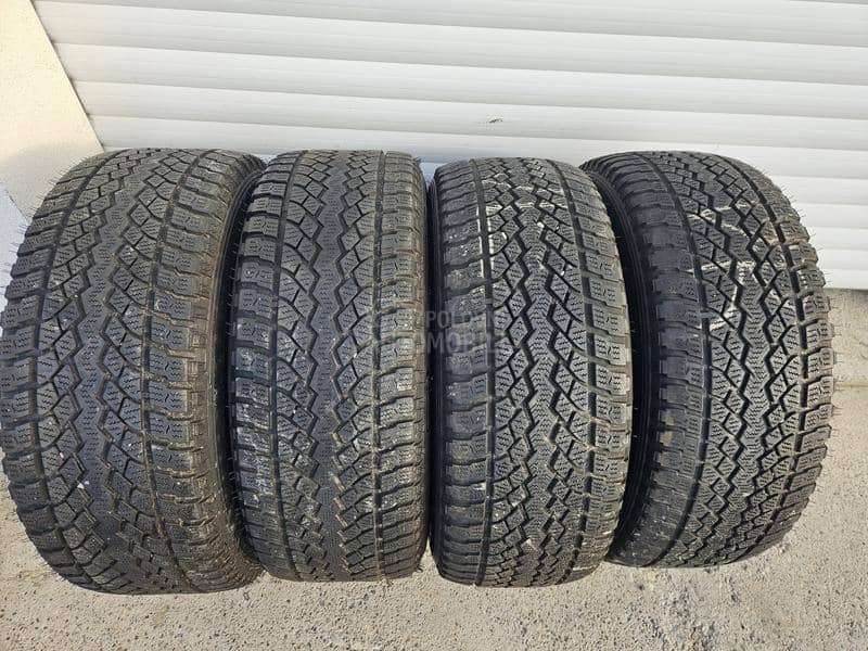 Yokohama 265/60 R18 Zimska