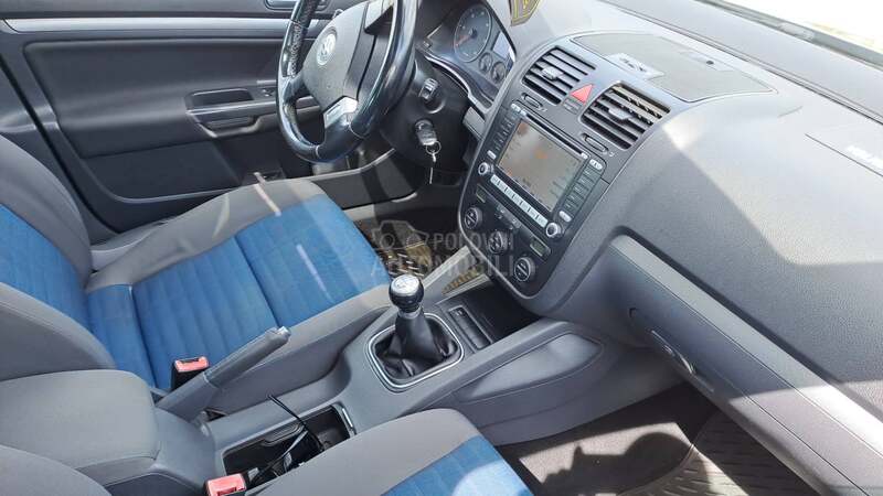 Volkswagen Golf 5 TOUR