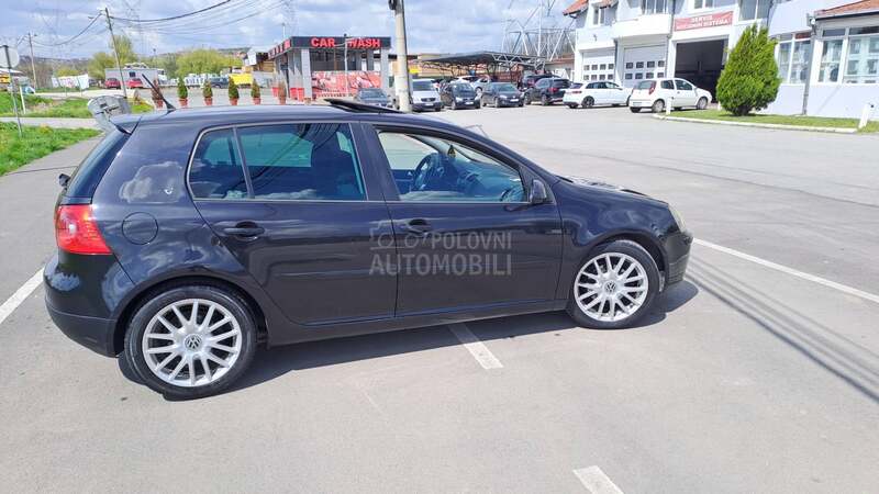 Volkswagen Golf 5 TOUR