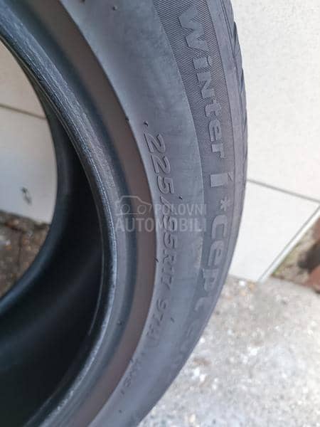 Hankook 225/55 R17 Zimska
