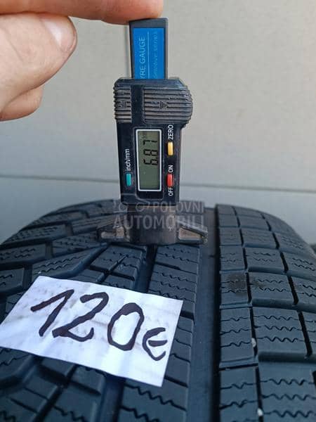 Hankook 225/55 R17 Zimska