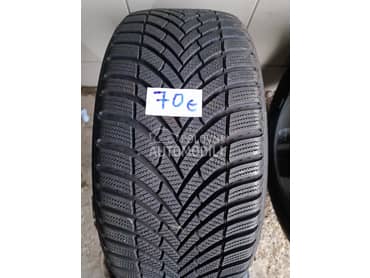 Semperit 235/40 R19 Zimska