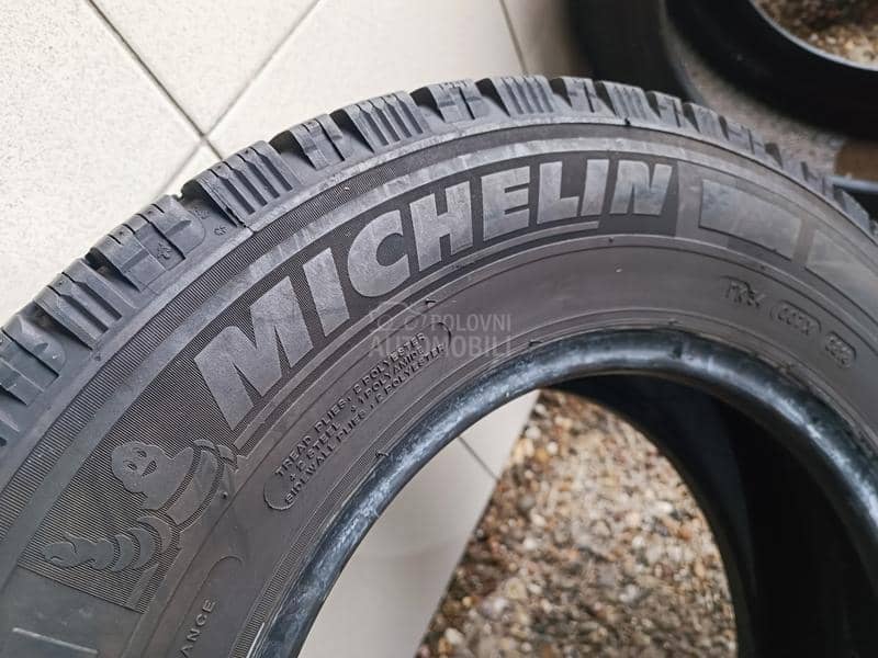 Michelin 215/70 R15 Zimska