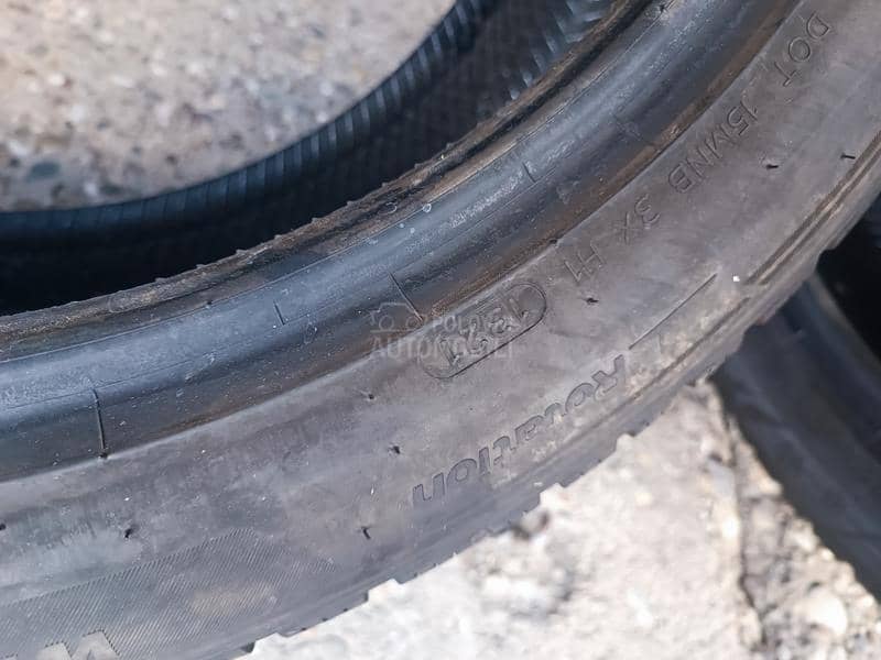 Hankook 255/45 R20 Zimska