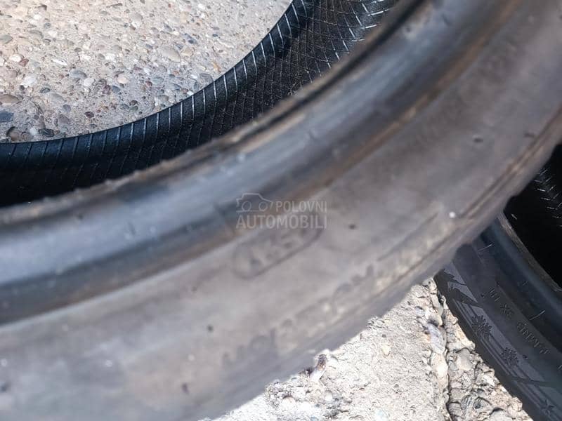 Hankook 255/45 R20 Zimska