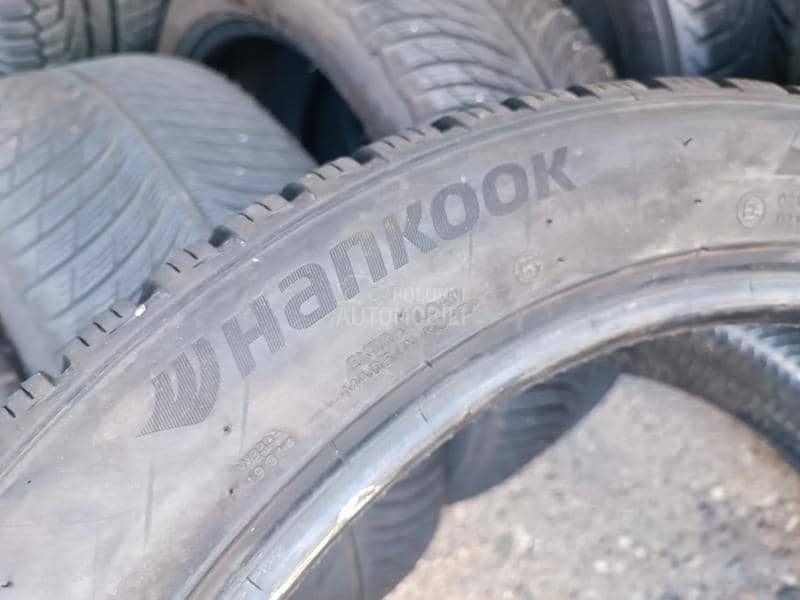 Hankook 255/45 R20 Zimska