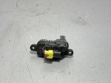 MOTORIC POKLOPCA REZERVOARA za Volkswagen Passat B8