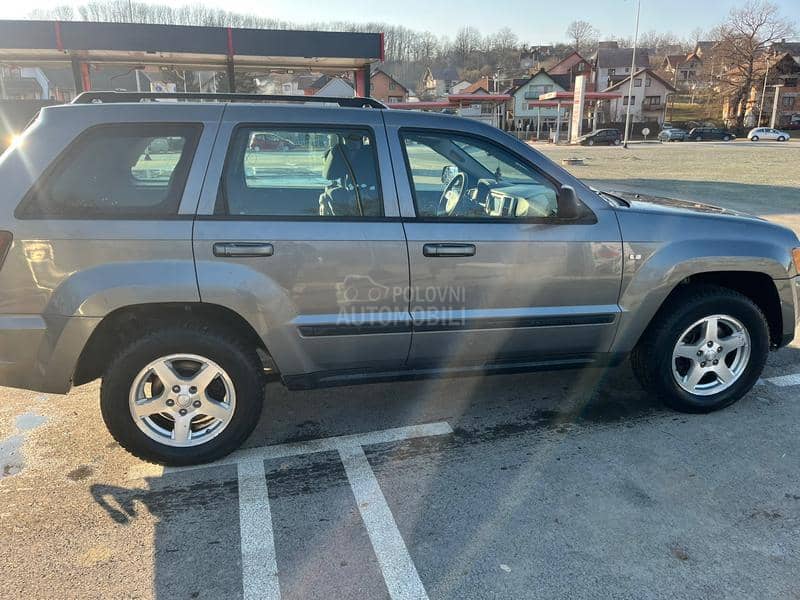 Jeep Grand Cherokee laredo