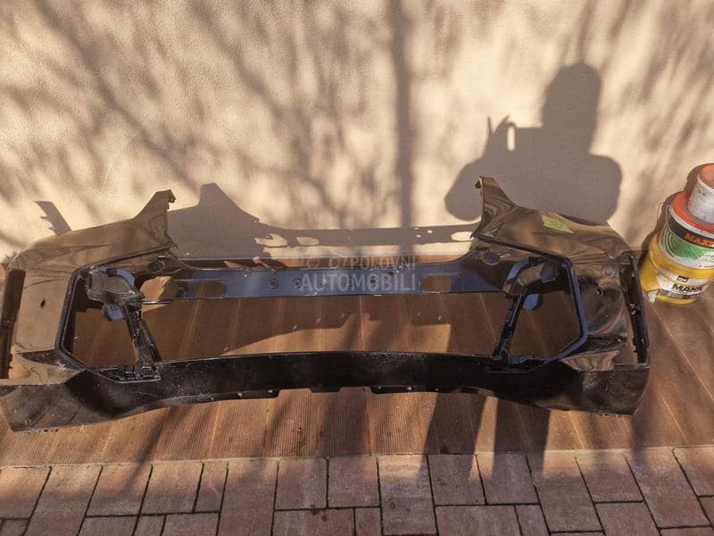 Prednji branik G05 M