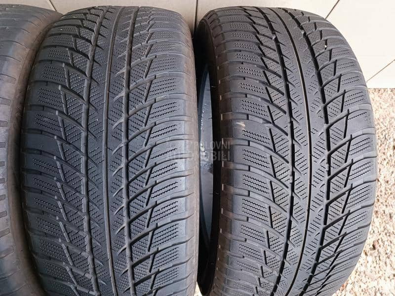 Bridgestone 225/50 R17 Zimska
