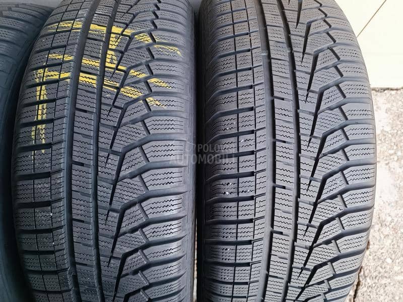Hankook 235/60 R18 Zimska