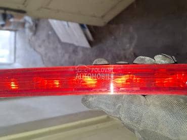 trece stop svetlo za Peugeot 207