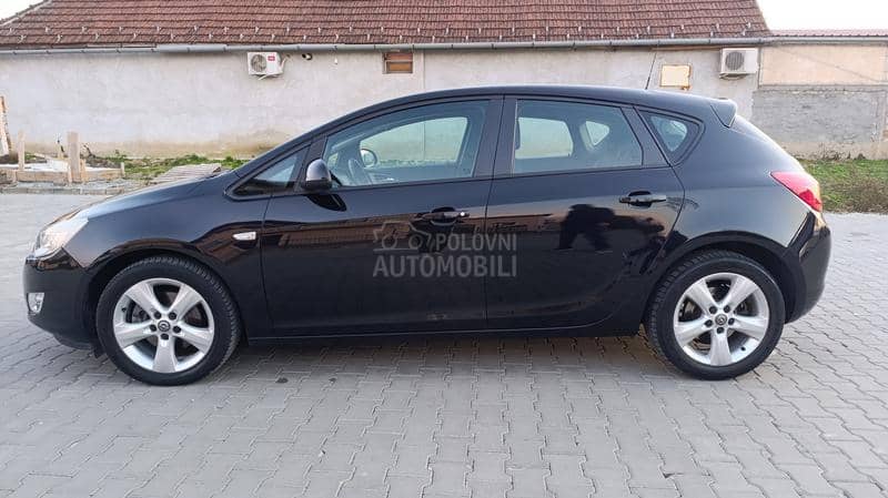 Opel Astra J 1.7 cdti