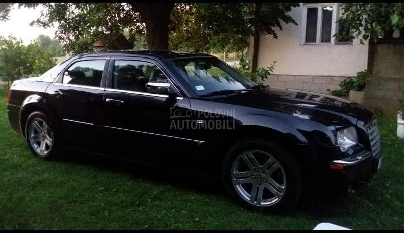 Chrysler 300C 