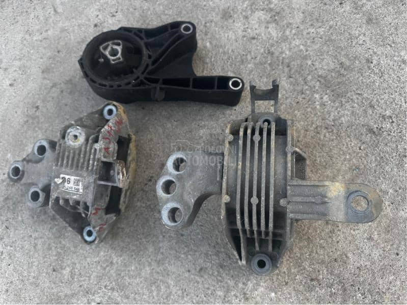 Drzac motora 1.7 cdti