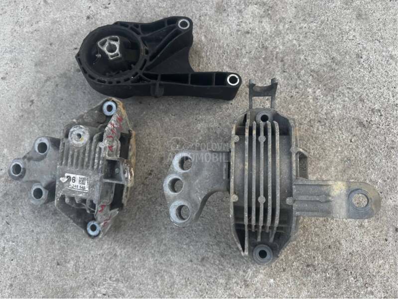 Drzac motora 1.7 cdti